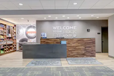 Photo 3 - Hampton Inn & Suites Cincinnati Midtown Rookwood