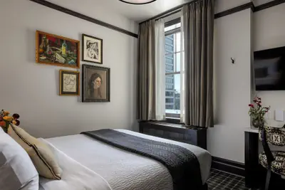 Photo 3 - The Avery Hotel