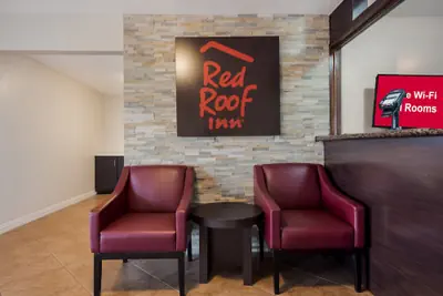 Photo 4 - Red Roof Inn Madisonville