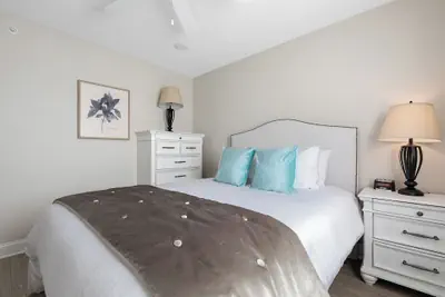 Photo 5 - 539 Bay St. Lake View Condo Unit 402W