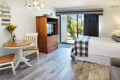 Photo 5 - The Shores Lakeside Condo Unit 5680