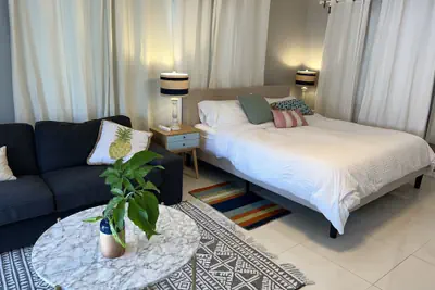 Photo 3 - Beautiful And Comfortable Home and studios