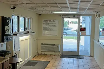 Photo 2 - Economy Inn of Greenville, NC