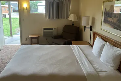 Photo 5 - Big Bend Traveler's Inn