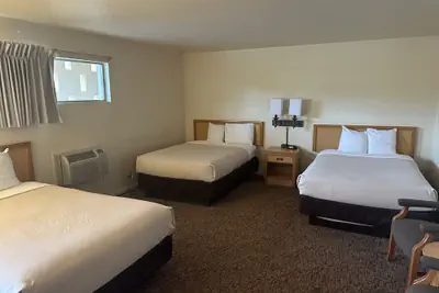 Photo 4 - Big Bend Traveler's Inn