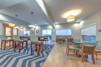 Photo 3 - Hampton Inn Phoenix-Midtown-Downtown Area