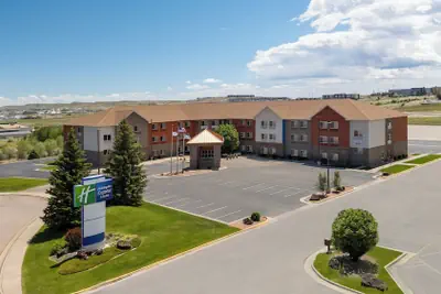 Photo 2 - Holiday Inn Express Hotel & Suites Rapid City by IHG