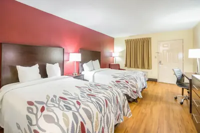 Photo 2 - Red Roof Inn Clarksville