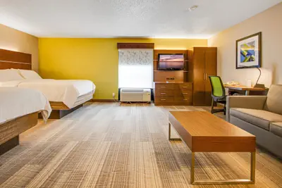 Photo 4 - Holiday Inn Express Dublin by IHG