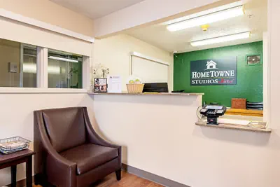 Photo 3 - HomeTowne Studios by Red Roof Tacoma - Puyallup