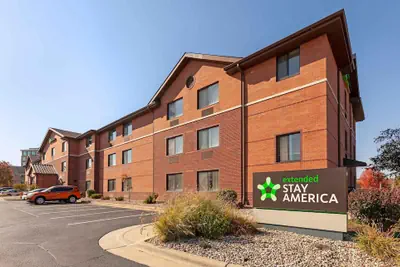 Photo 2 - Extended Stay America Select Suites - Madison - Old Sauk Rd.
