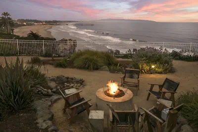 Photo 2 - Cottage Inn By The Sea