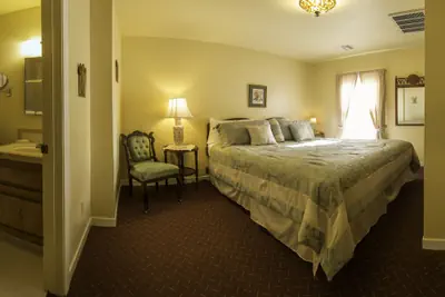 Photo 5 - Historic Cary House Hotel