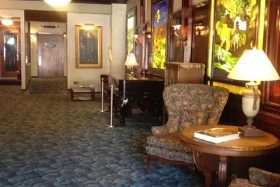 Photo 3 - Historic Cary House Hotel