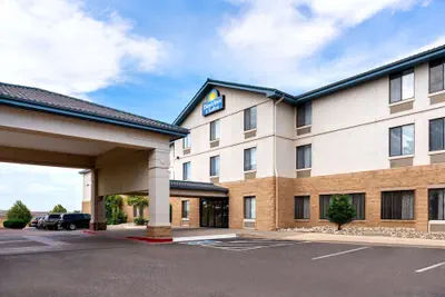 Photo 2 - Days Inn & Suites by Wyndham Denver International Airport