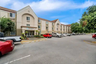 Photo 2 - MainStay Suites Orlando Altamonte Springs