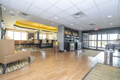 Photo 4 - Hampton Inn Spring Hill