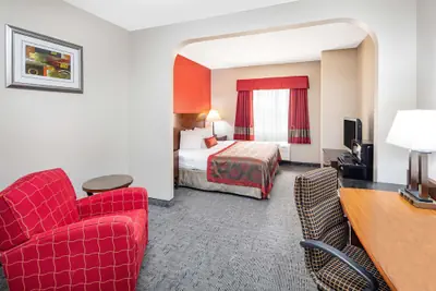Photo 3 - Ramada by Wyndham Alpharetta/Atlanta North