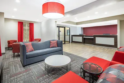 Photo 2 - Ramada by Wyndham Alpharetta/Atlanta North