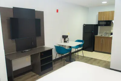 Photo 3 - Studio 6 Extended Stay - West Palm Beach, FL
