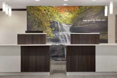 Photo 3 - La Quinta Inn & Suites by Wyndham Peru Starved Rock St Park