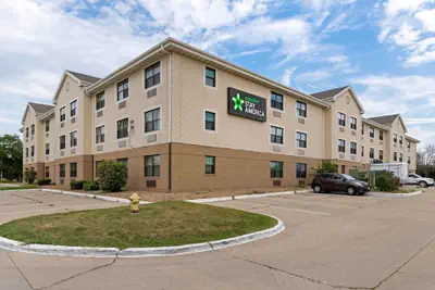 Photo 2 - Extended Stay America Select Suites - Des Moines - Urbandale