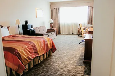 Photo 4 - Hotel Topeka at City Center