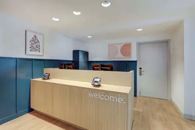 Photo 2 - Sonesta Simply Suites Boston Braintree