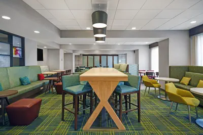Photo 3 - Hampton Inn Grand Rapids-North