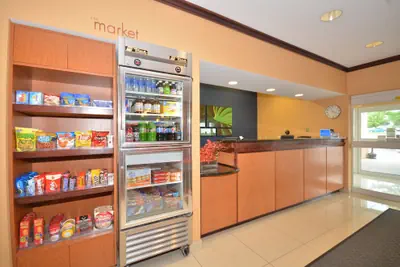 Photo 4 - Fairfield Inn & Suites by Marriott - Jefferson City