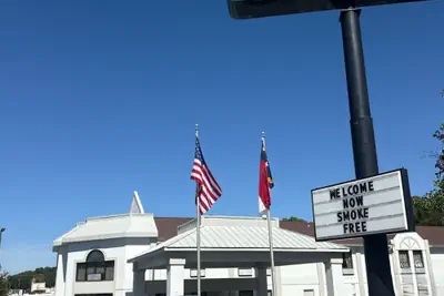 Photo 2 - Quality Inn & Suites Thomasville-High Point