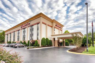 Photo 2 - Hampton Inn Morganton