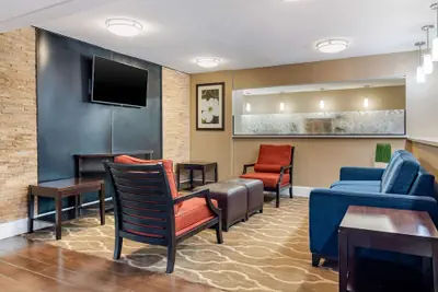 Photo 4 - Comfort Inn & Suites Macon North I-75