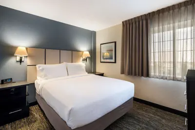 Photo 5 - Sonesta Simply Suites Chicago Waukegan