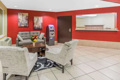 Photo 3 - Super 8 by Wyndham Roseburg