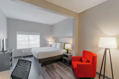 Photo 5 - Townhome Inn And Suites