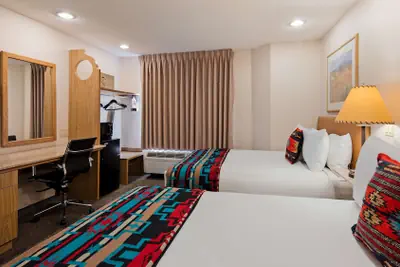 Photo 5 - Inn at Santa Fe, SureStay Collection by Best Western