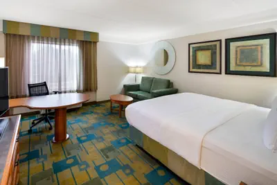Photo 4 - La Quinta by Wyndham Haywood Mall-Near Greenville Downtown