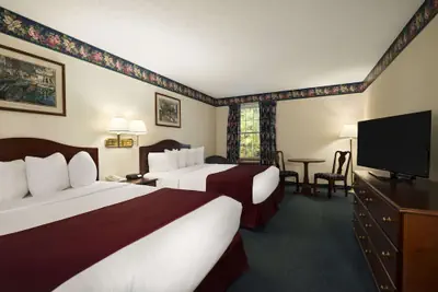 Photo 4 - Days Inn by Wyndham Grayling