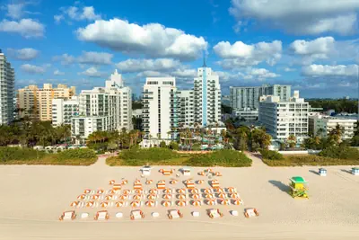 Photo 2 - Andaz Miami Beach Resort & Spa