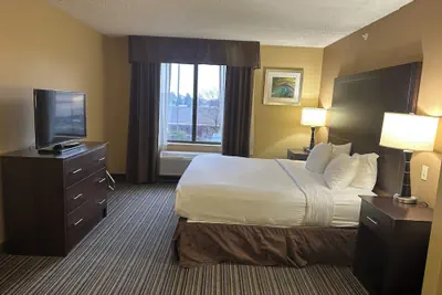Photo 2 - Wingate by Wyndham Harrisburg Near Hershey