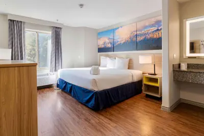 Photo 2 - Days Inn by Wyndham Thornton