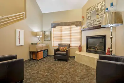 Photo 3 - Days Inn by Wyndham Eagan Minnesota Near Mall of America