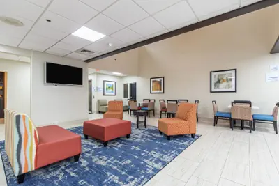Photo 2 - Holiday Inn Express Dandridge by IHG
