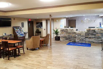 Photo 3 - Baymont by Wyndham Belleville Airport Area