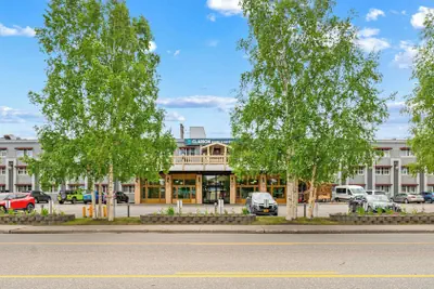 Photo 2 - Clarion Hotel & Suites Fairbanks near Ft. Wainwright