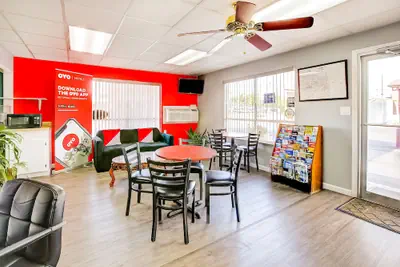 Photo 5 - OYO Hotel Texarkana North Heights AR Hwy I-30