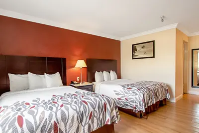 Photo 2 - Red Roof Inn & Suites Monterey