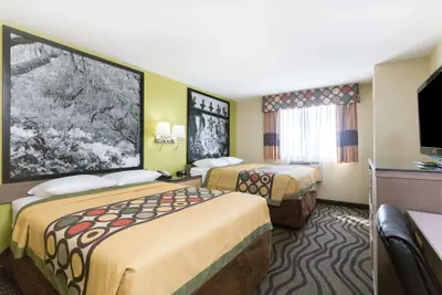 Photo 2 - Super 8 by Wyndham Brunswick/St Simons Island Area