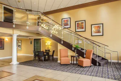 Photo 5 - Quality Inn and Suites St Charles - West Chicago